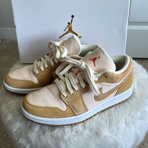 Nike - Wmns Air Jordan 1 Low SE Twine / Orange / Orange Quartz - 7